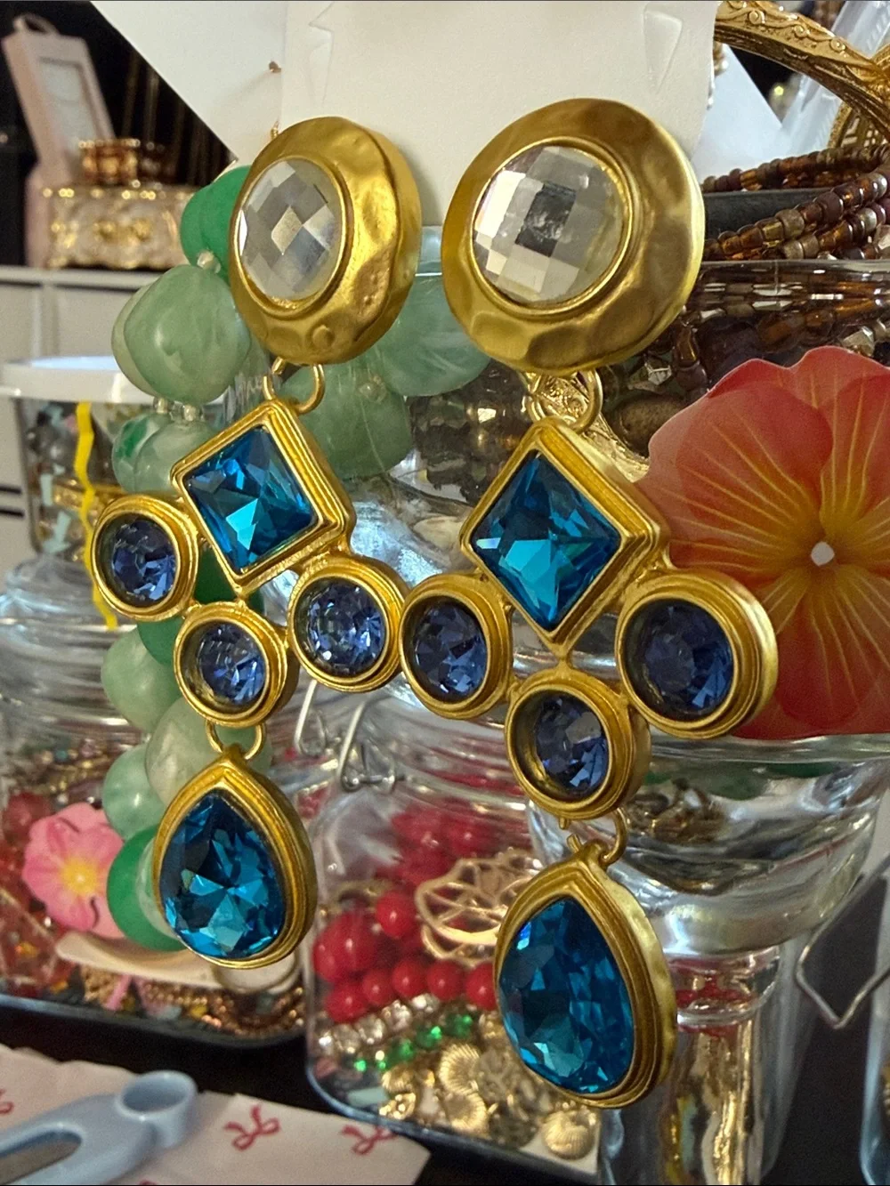 N/A stylish gold